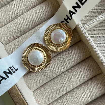 Fashion French Retro Simple Earrings For Women